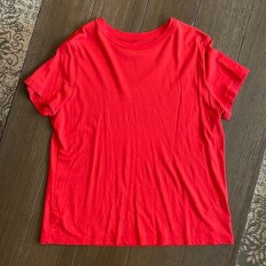 Red/coral shirt